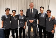 已有4人反悔！曝伊朗女足3人放弃庇护+拒绝定居澳大利亚 决定回国