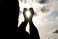 加斯佩里尼：韦斯利的红牌误判改变了结果；我们有马伦买断权