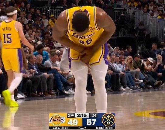 神仙打架！东詹齐迎里程碑无缘15分逆转 约基奇三双9失误中关键球