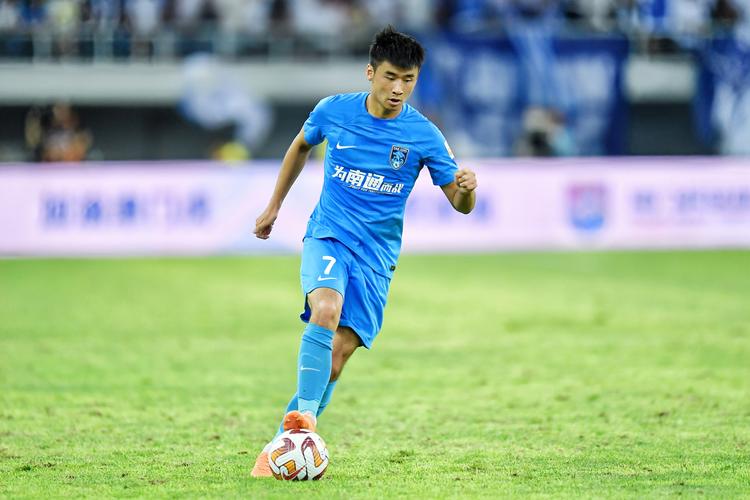 官方：浙江U21队球员周祉珩、沈超加盟南通支云