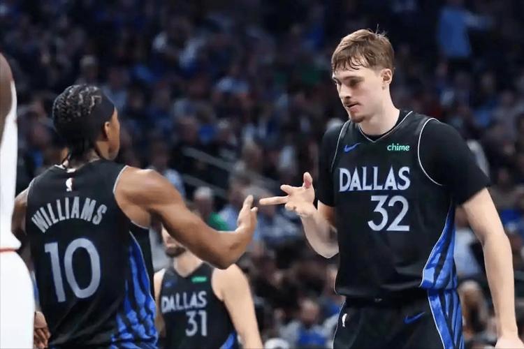 魔术115-114险胜独行侠,弗拉格复出18分绝杀球失误,克莱7记三分