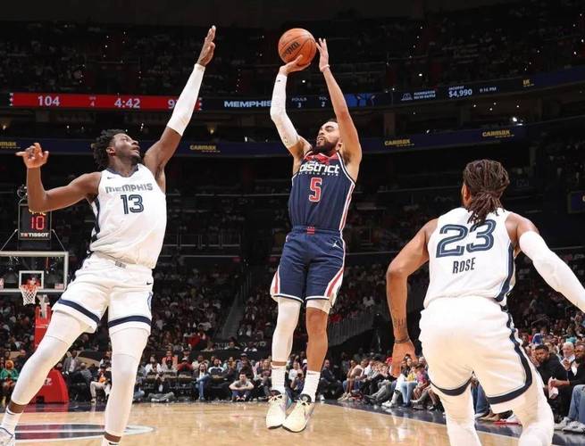 掘金官宣签下泰厄斯-琼斯！穿5号具备季后赛资格：联手约基奇冲冠