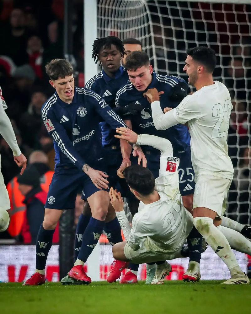 阿森纳小将足总杯遭“停赛杀”！只因前两场太“吃牌”