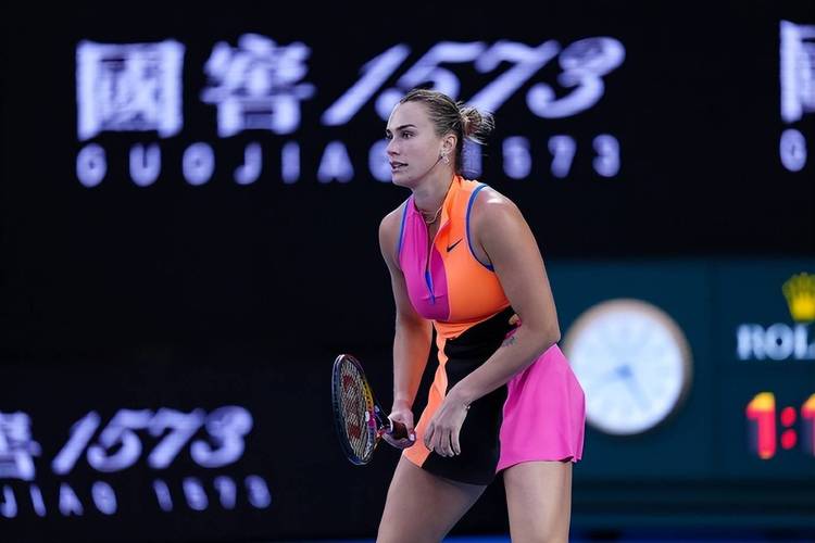 北美赛季开门红！萨巴伦卡两盘横扫过关，澳网后首秀轻松取胜