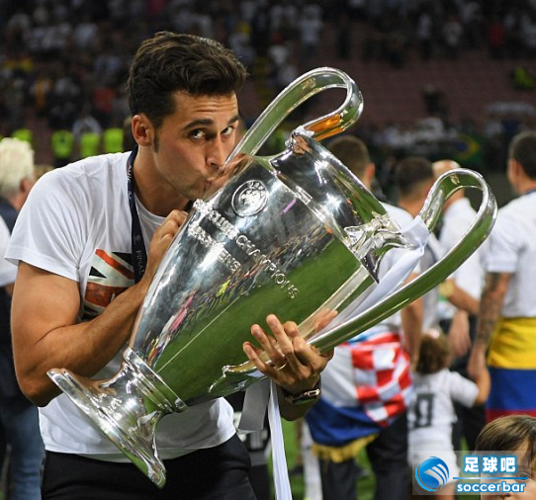 记者：卜拉欣本周与阿韦洛亚就出场时间进行了面对面沟通