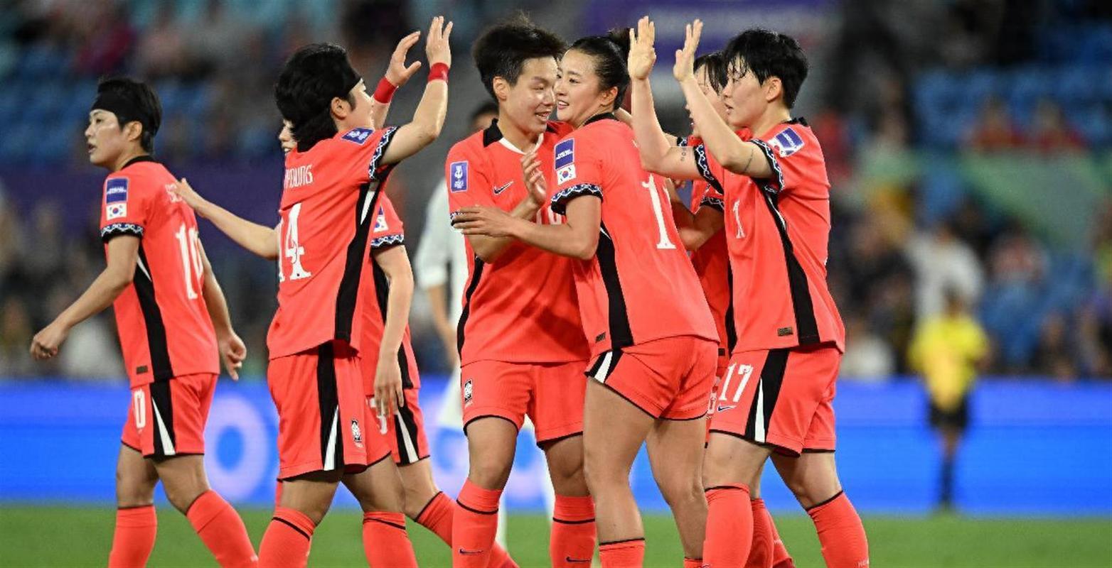 神奇13-0，进8强！中国女足出线后，2个好消息传来，进四强更容易