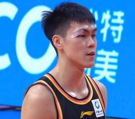 庞峥麟成本赛季最大赢家！全明星首发+进集训队+签赞助商，赚大发