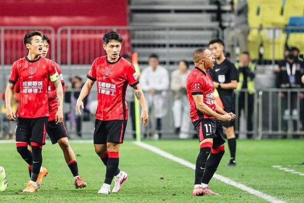 蓉城连续3年中超开门红 近5个月+10场正赛首胜 争冠5队中匹马当先