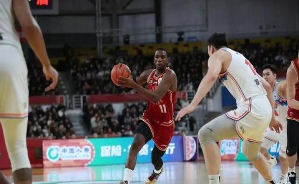 辽晋踩场！迪亚洛训练，张宁或继续伤停，乌戈强调团队谈小外融入