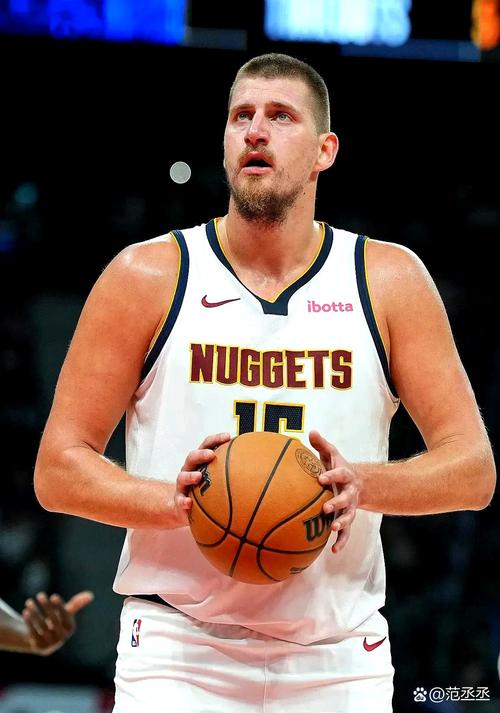 190次三双里程碑！约基奇轰31+20+12连创纪录 逆转马刺20分显神威