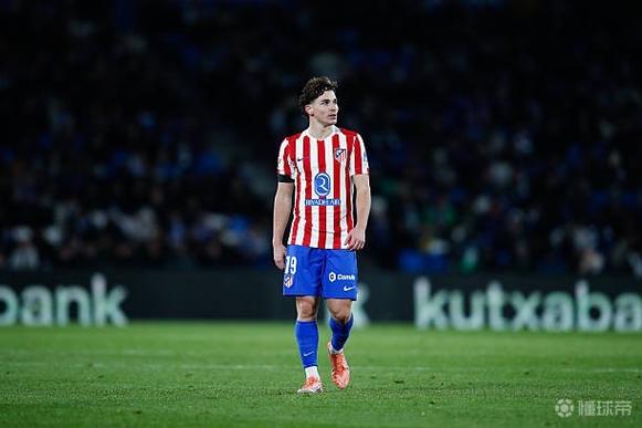 世体：巴萨在关注切尔西边锋内托，而阿尔瓦雷斯仍是首要目标