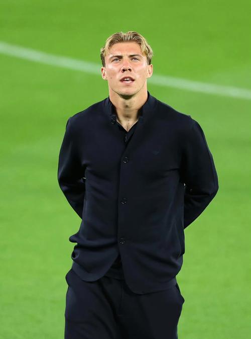 【早报】红魔终见回头钱！那不勒斯将买断霍伊伦！