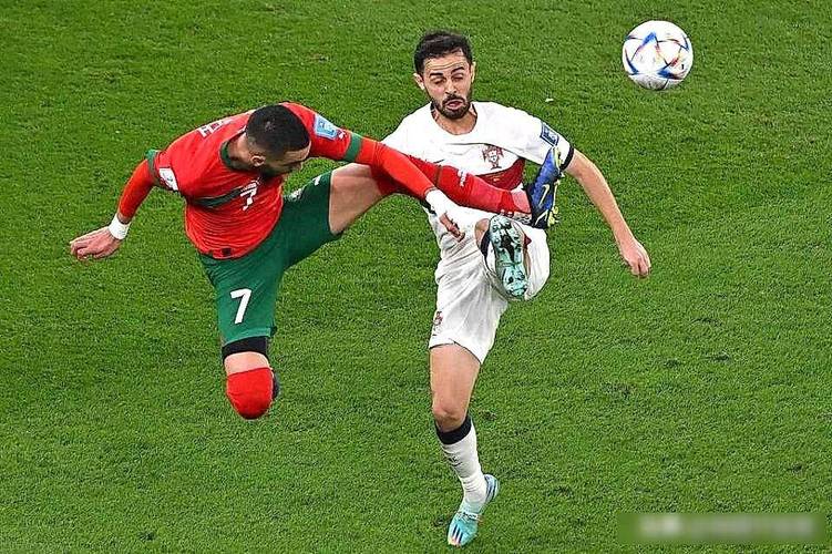 挪媒：芝加哥火焰曾想花4倍年薪挖闪耀队长，但球员本人为欧冠留队