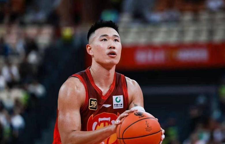 广东101-97险胜深圳，萨林杰25+6，贺希宁16+7，王浩然17+7