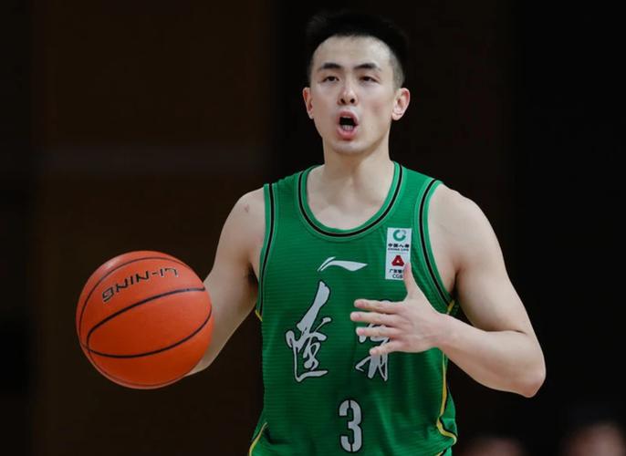 逆转15分取四连胜！辽宁末节一波流击溃山西 赵继伟9+5引10人砍分