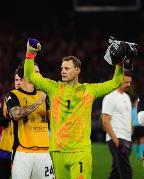 TA：如果切尔西想要征服欧洲，他们需要一位世界级门将