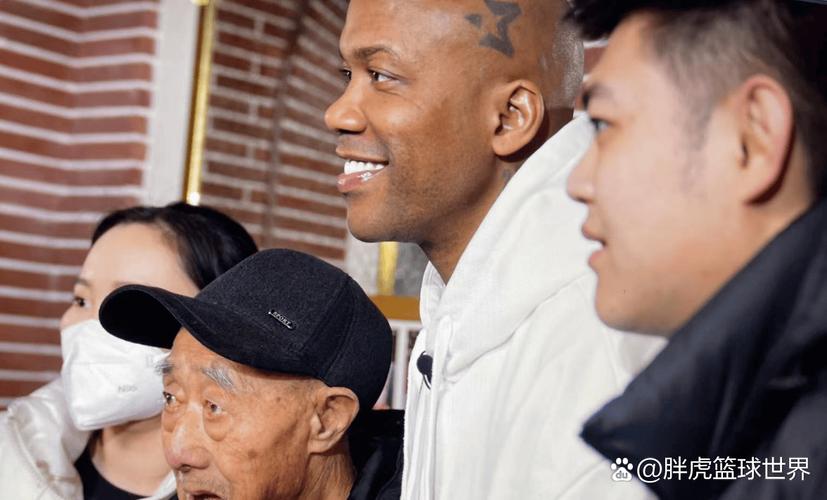 迈达纳谈抱拳作揖感谢球迷：这是我根据中国古典文化所学到的