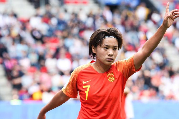 90分钟战报：中国女足0-0中国台北女足，王霜进球被吹