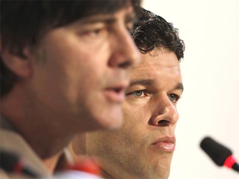 巴拉克:不认可勒夫当年做法,我在德国队效力十年应给我一份体面