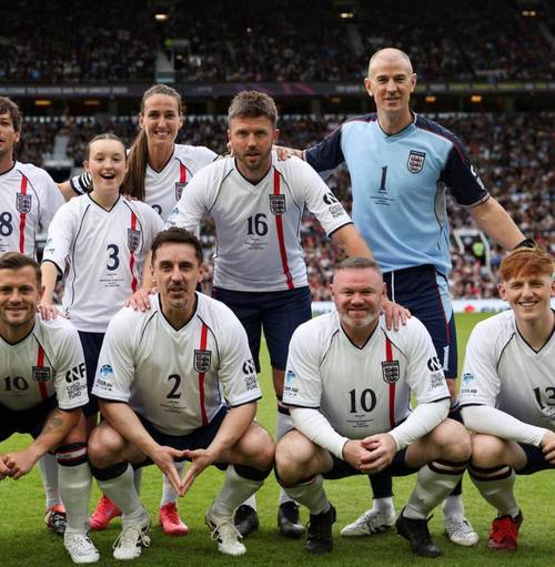 卡里克看好曼联两年内英超夺冠！夏窗拟重磅引援，拉爵欲震撼足坛