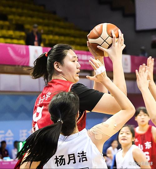 三战43+19真女鲨鱼！18岁张子宇比韩旭大一圈 美媒：内线绝对优势