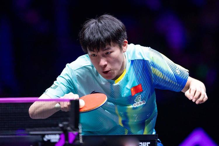 坚定正手突破！温瑞博4-2逆转张本智和进决赛！太不容易了！