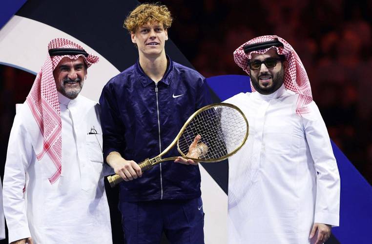 梅总爆掉阿卡原因揭秘，辛纳横扫紫薇却现隐忧，西尼娃汤森德夺冠