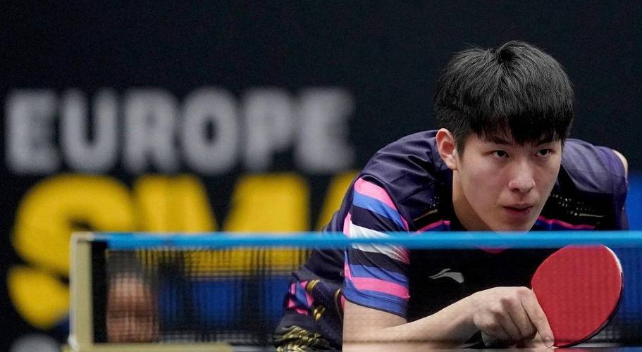 温瑞博4-2张本智和采访！谢张本高水平竞技，展望决赛挑战勒布伦