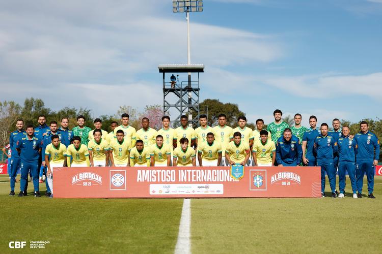 奥莱报：阿根廷足协做两手准备，若欧美杯取消则全队回国集训备战