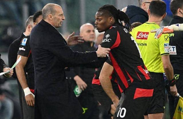 7000万巨星被换下后怒推囧叔！AC米兰内讧曝光 耻辱0-1+差榜首8分