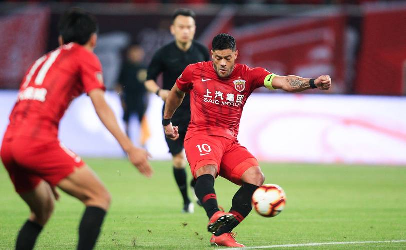 中超裁判甘树然开文体公司引发合规争议，李璇：确实有隐患