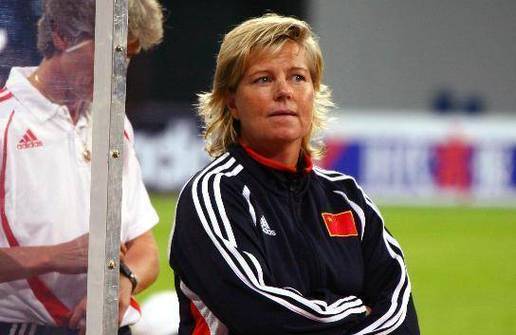 澳大利亚女足主帅：我非常尊重米利西奇，他是一个优秀的教练