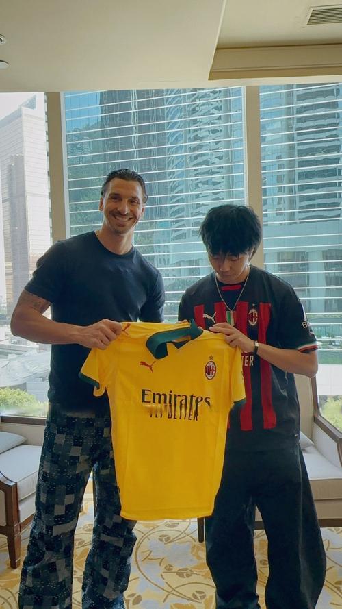 萨巴救赛点双复仇莱巴逆转夺冠，辛纳带伤作战双抢七绝杀梅总捧杯