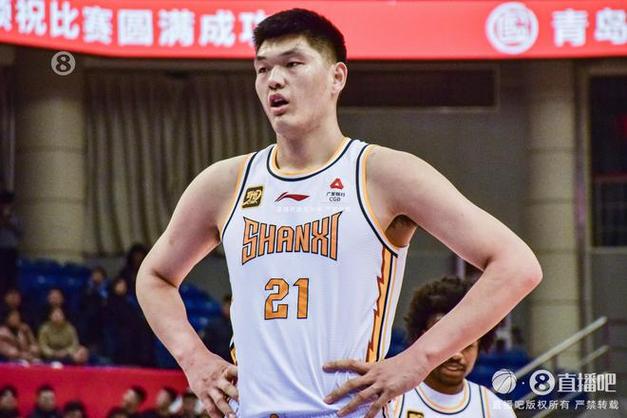 拳击刘传兴下体 官方：曾繁日停赛2场&罚款10万元