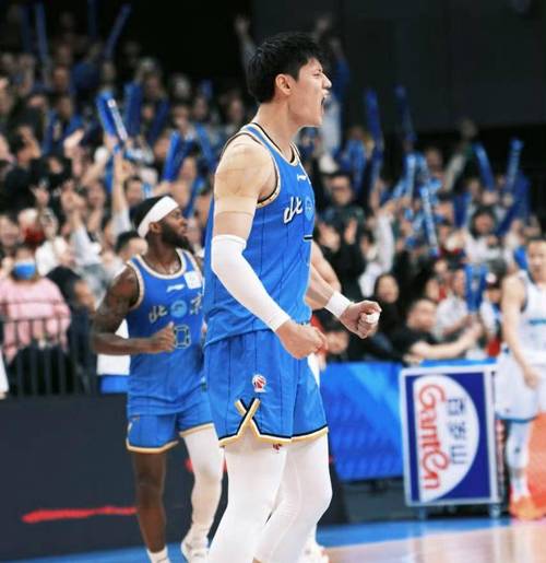 京津踩场！方硕三分极准，赵睿曾凡博伤情更新，张德贵被问防麦基