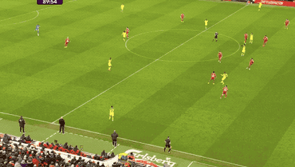 足坛一夜动态：利物浦1-1热刺！曼联3-1维拉 巴萨5-2飞翼戴帽