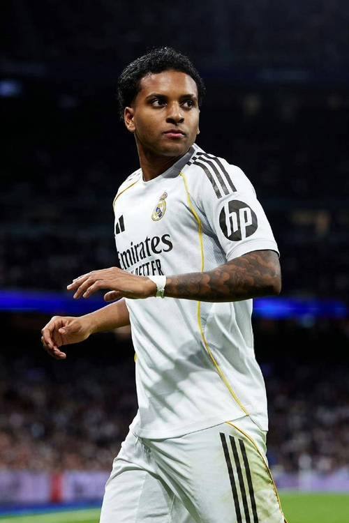 B席：重要球员缺席不应是输球借口，皇马没罗德里戈也赢了我们