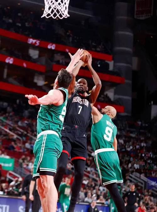 乌度卡：失误太多导致失利，杜兰特遭包夹需其他球员把球投进