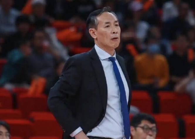 胜天津发布会！许利民重提赛前针对+大胜意义，将麦基优势最大化