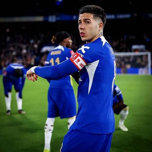 下赛季能否继续留在切尔西？恩佐：我不知道