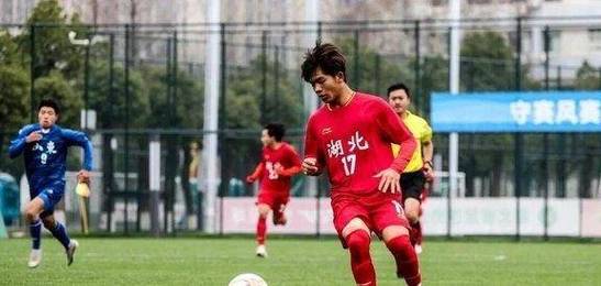 拜仁门将荒！16岁小将欧冠救火，晚上踢球还得查童工证？