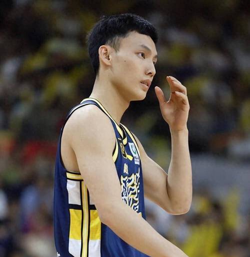 广东胜新疆4利好！徐杰球权提升，焦泊乔展现投篮，崔永熙太好使