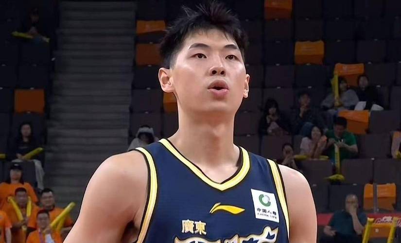 广东111-89战胜新疆 球员评价：7人优秀，3人及格，2人低迷