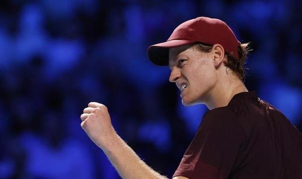 女金刚：以兹维列夫目前的打法永远也不可能击败辛纳和阿卡