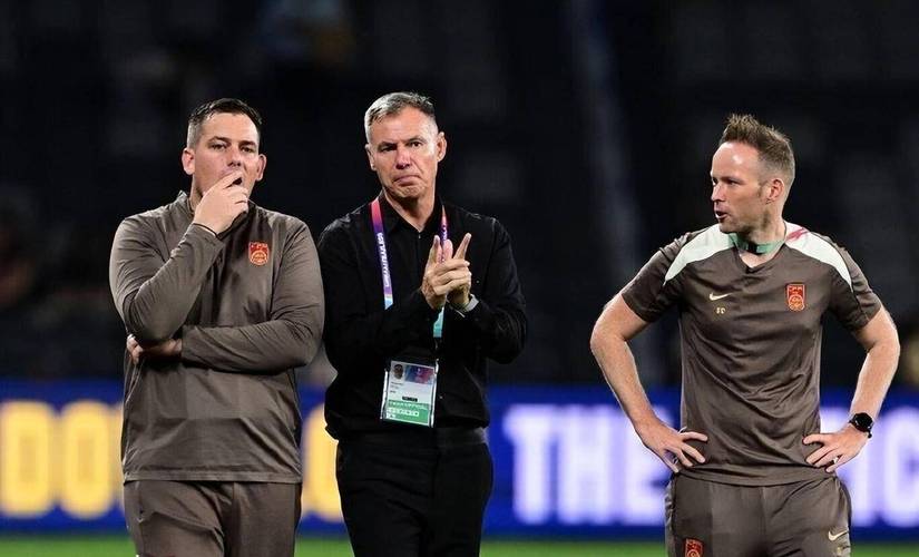 北青：米利西奇是否下课需尽快决定，女足最早18号离澳