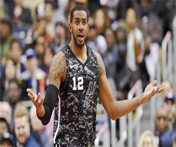 文班：全员得分靠无私分享球，打季后赛对我来说仍是一个梦想