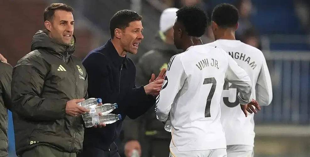 阿韦洛亚逆袭，龙塞罗狂言应验！皇马专治瓜迪奥拉