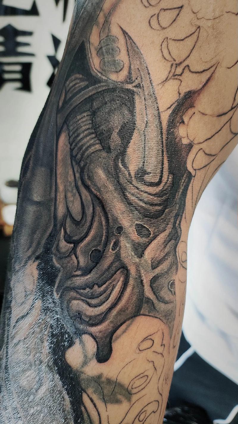 阿尔卡拉斯的新纹身与两代人的观念碰撞