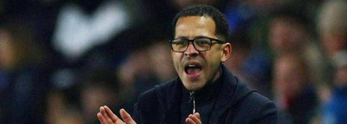 罗塞尼尔给加纳乔纸条对方不解，卡佩罗：罗塞尼尔脑子不正常