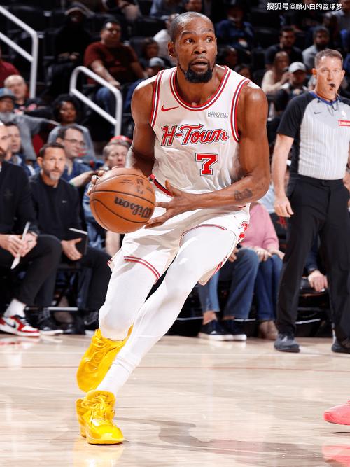 火箭掉西部第五！杜兰特多次沮丧表情令人无奈 末节仅3分沦为看客